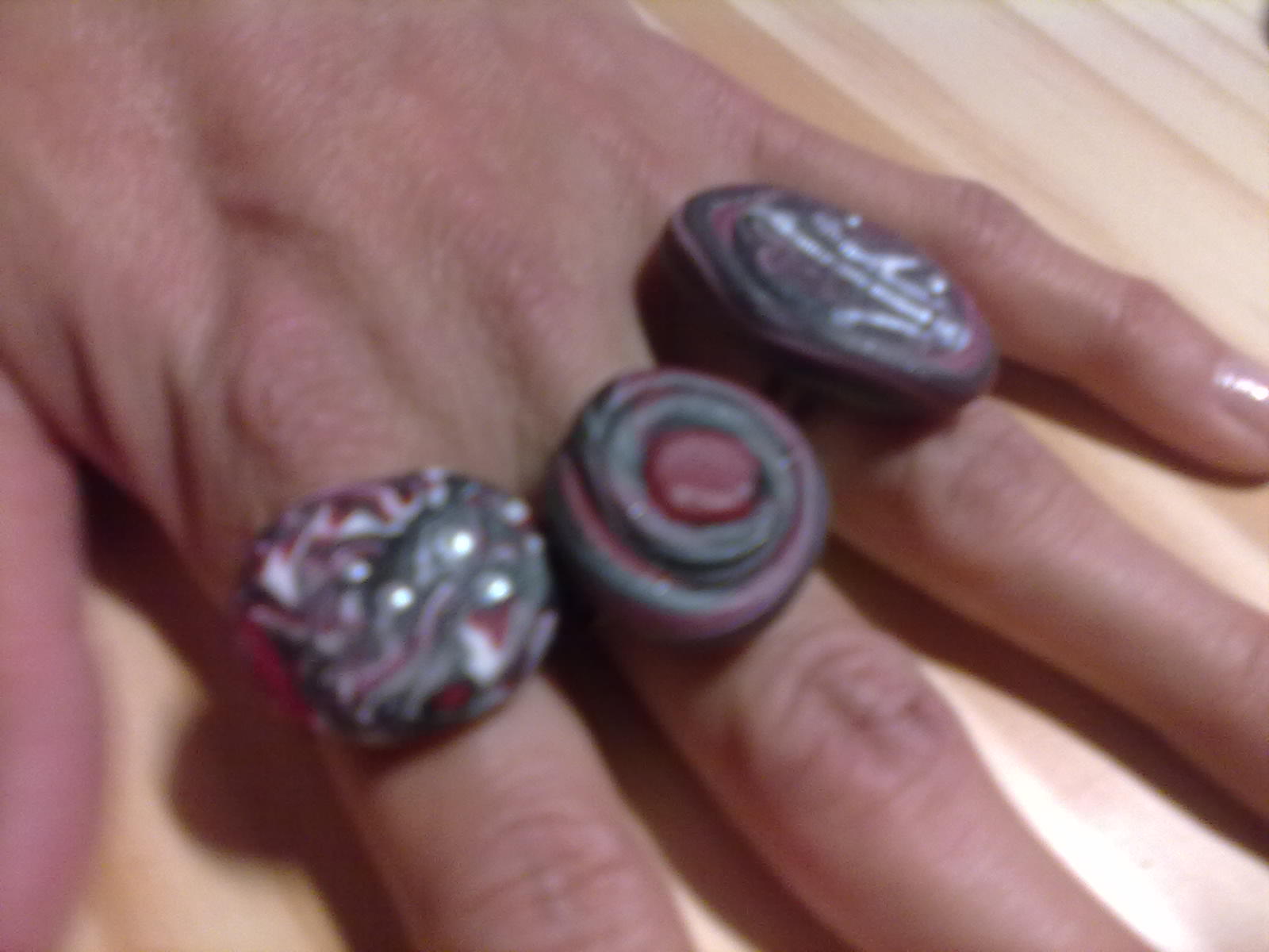21102010737.jpg